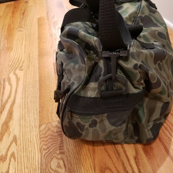 Bags Camo Duffle Bag Lightweight 4 Compartments Shoulder Strap Fish Duck Hunting Poshmark